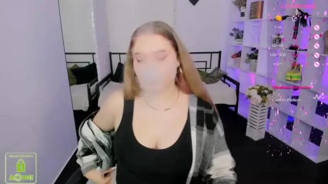 Image 12 of _oliviaaa_ Stream on Chaturbate on 19 months ago