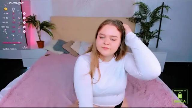 Thumbnail 2, _oliviaaa_'s Stream at Chaturbate, 18 months ago