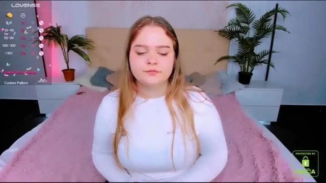 Image 7 of _oliviaaa_ Stream on Chaturbate on 18 months ago