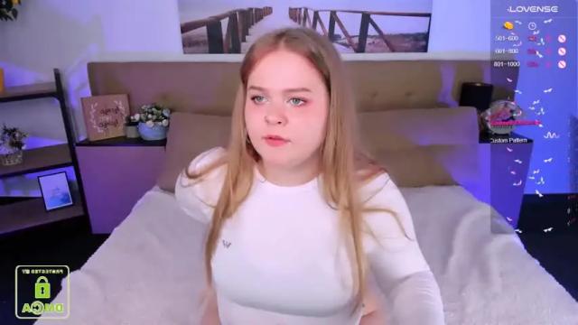 Image 4 of _oliviaaa_ Stream on Chaturbate on 18 months ago