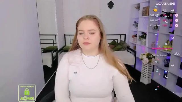 Image 11 of _oliviaaa_ Stream on Chaturbate on 18 months ago