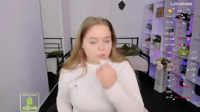 Image 2 of _oliviaaa_ Stream on Chaturbate on 18 months ago