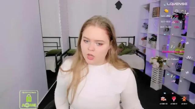 Thumbnail 2, _oliviaaa_'s Stream at Chaturbate, 18 months ago