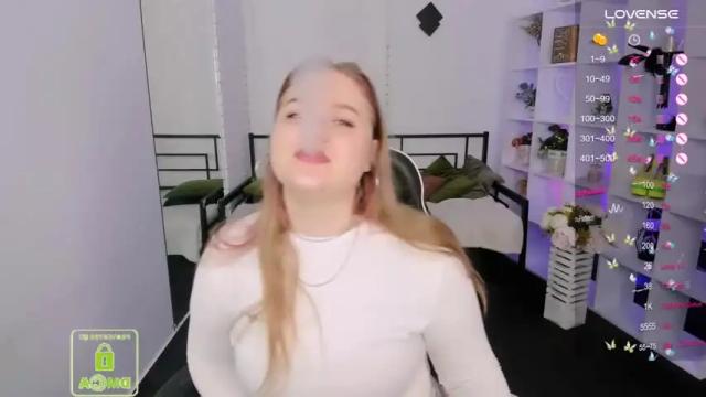 Image 8 of _oliviaaa_ Stream on Chaturbate on 18 months ago