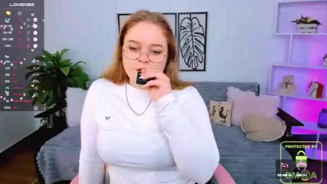 Image 11 of _oliviaaa_ Stream on Chaturbate on 18 months ago