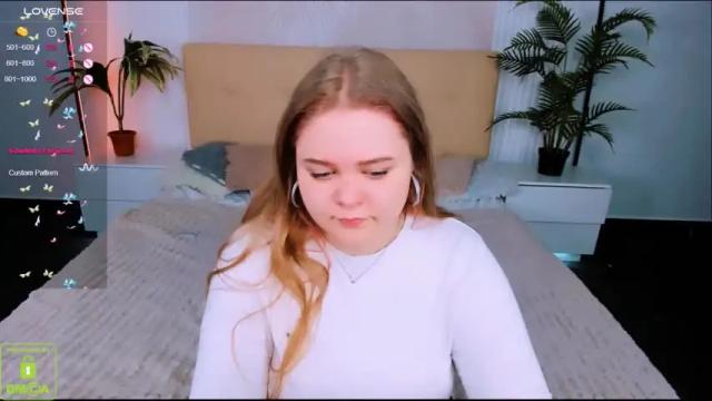 Image 4 of _oliviaaa_ Stream on Chaturbate on 18 months ago