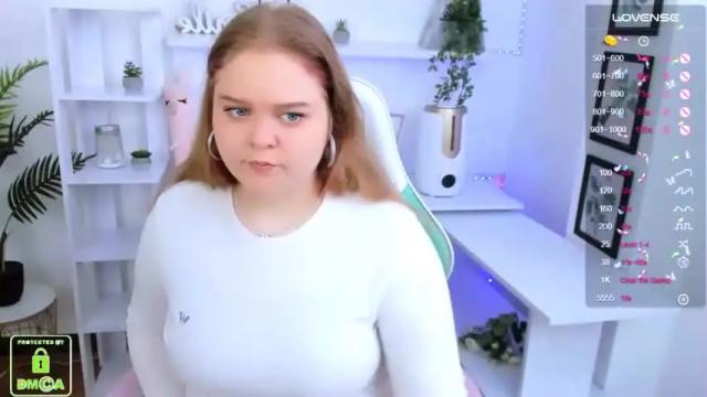 Image 4 of _oliviaaa_ Stream on Chaturbate on 18 months ago