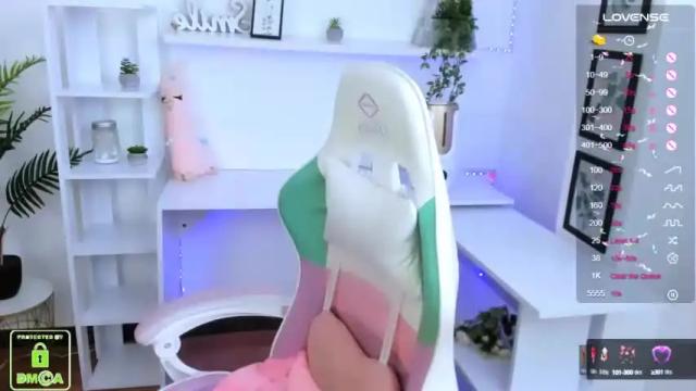 Image 6 of _oliviaaa_ Stream on Chaturbate on 18 months ago