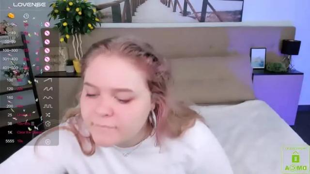 Image 2 of _oliviaaa_ Stream on Chaturbate on 18 months ago
