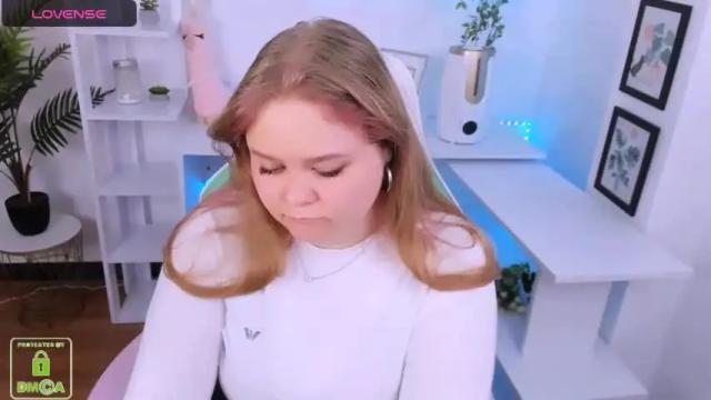 Image 12 of _oliviaaa_ Stream on Chaturbate on 18 months ago