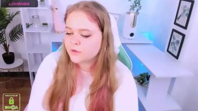 Image 2 of _oliviaaa_ Stream on Chaturbate on 18 months ago