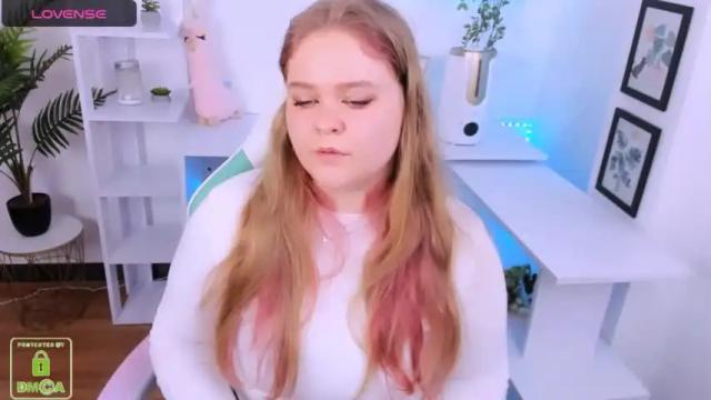 Thumbnail 2, _oliviaaa_'s Stream at Chaturbate, 18 months ago