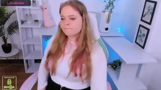 Image 6 of _oliviaaa_ Stream on Chaturbate on 18 months ago