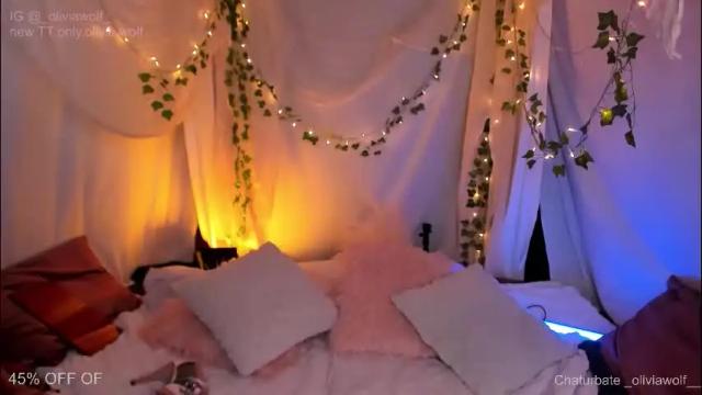 Image 11 of _oliviawolf__ Stream on Chaturbate on 1 month ago