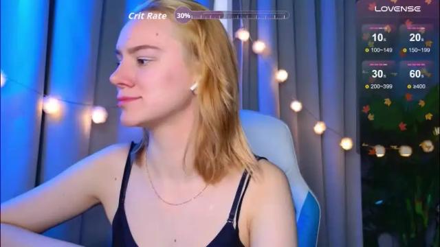 Image 2 of _ramona__ Stream on Chaturbate on 1 month ago