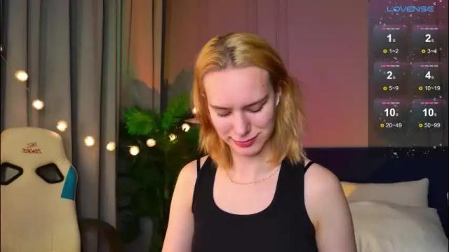 Image 4 of _ramona__ Stream on Chaturbate on 1 month ago