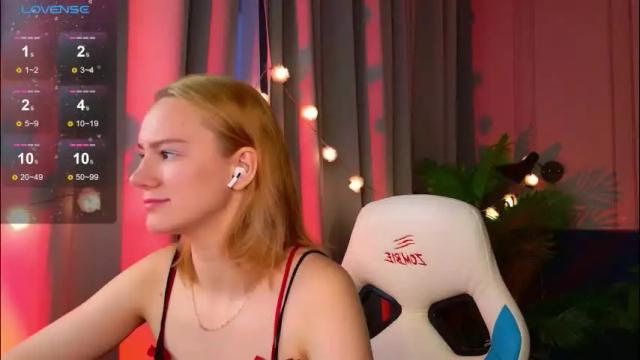 Image 10 of _ramona__ Stream on Chaturbate on 25 days ago