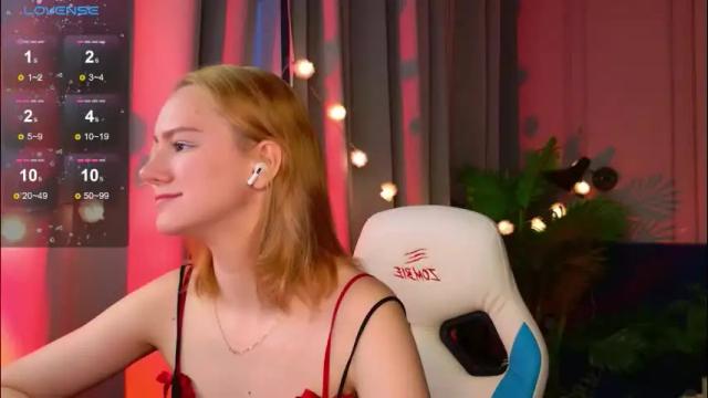 Image 11 of _ramona__ Stream on Chaturbate on 25 days ago