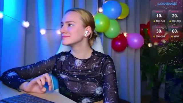 Image 3 of _ramona__ Stream on Chaturbate on 21 days ago