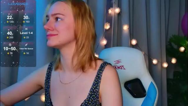 Image 12 of _ramona__ Stream on Chaturbate on 15 days ago