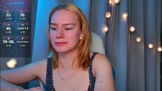 Image 2 of _ramona__ Stream on Chaturbate on 15 days ago