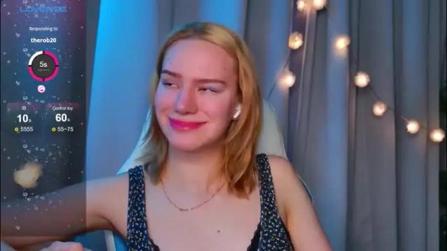 Image 3 of _ramona__ Stream on Chaturbate on 15 days ago