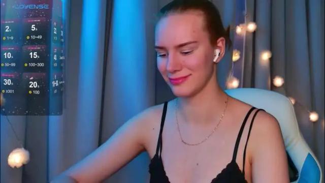 Image 8 of _ramona__ Stream on Chaturbate on 8 days ago