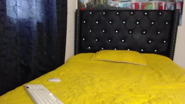 Image 7 of _ravenna_ Stream on Chaturbate on 14 months ago