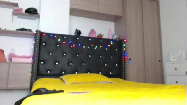 Image 10 of _ravenna_ Stream on Chaturbate on 2 months ago