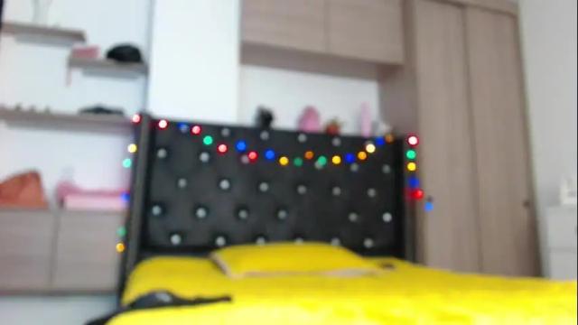 Image 2 of _ravenna_ Stream on Chaturbate on 2 months ago