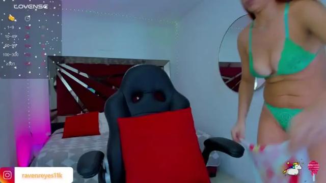 Image 2 of _ravenreyes Stream on Chaturbate on 16 months ago