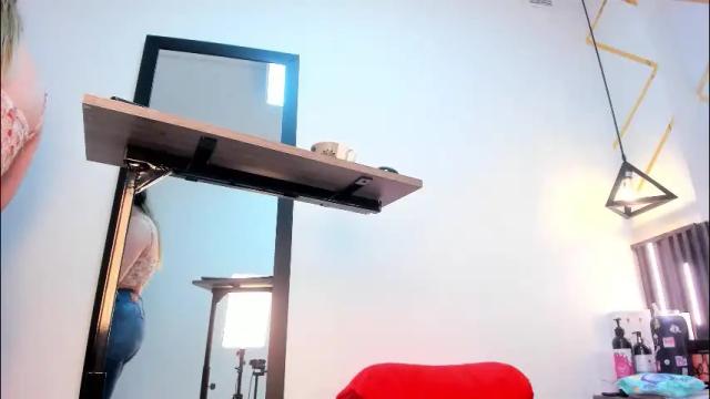 Image 4 of _rebecca1 Stream on Chaturbate on 2 months ago