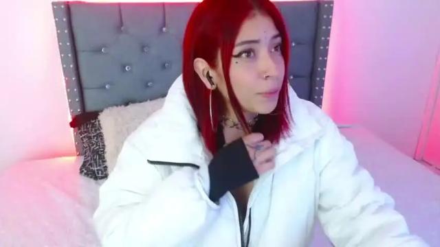 Image 2 of _reddapple Stream on Chaturbate on 17 months ago