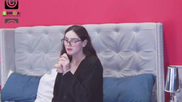 Image 3 of _rosalia_s Stream on Chaturbate on 14 months ago