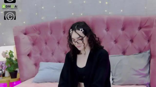 Image 2 of _rosalia_s Stream on Chaturbate on 14 months ago