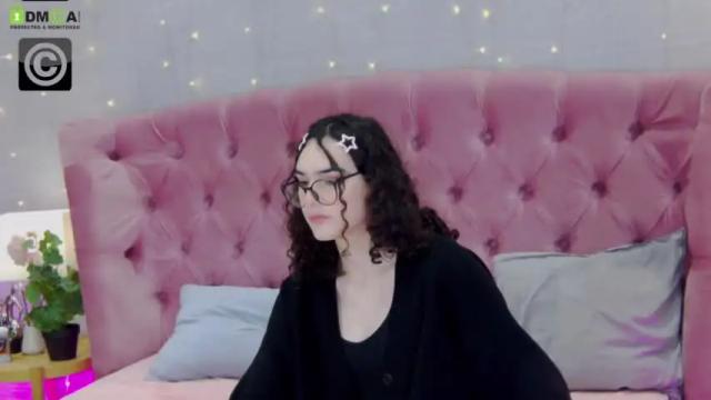 Image 4 of _rosalia_s Stream on Chaturbate on 14 months ago