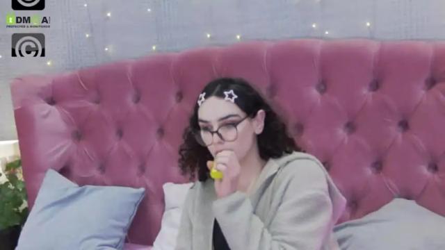 Image 8 of _rosalia_s Stream on Chaturbate on 13 months ago