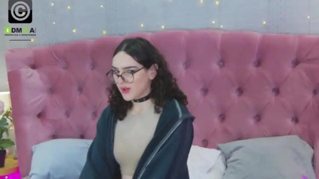 Image 2 of _rosalia_s Stream on Chaturbate on 13 months ago