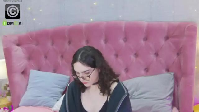 Image 10 of _rosalia_s Stream on Chaturbate on 13 months ago