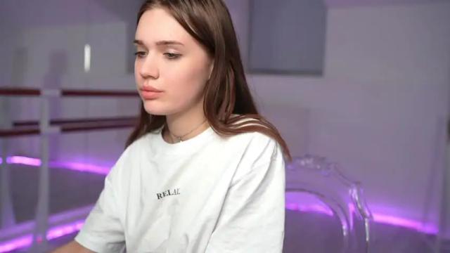 Image 2 of _rose_i Stream on Chaturbate on 20 months ago