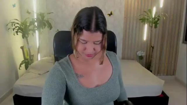 Image 6 of _rosey__ Stream on Chaturbate on 1 month ago