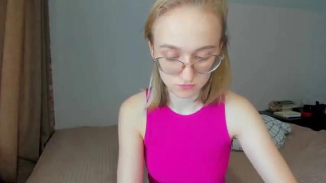 Image 2 of _ruby_kim Stream on Chaturbate on 14 months ago