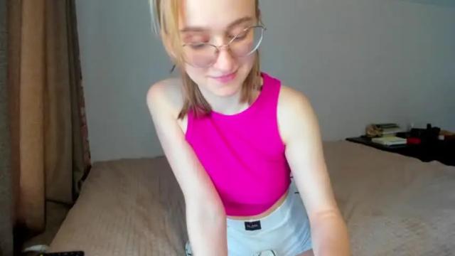 Image 8 of _ruby_kim Stream on Chaturbate on 14 months ago
