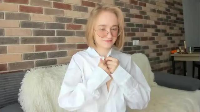 Image 10 of _ruby_kim Stream on Chaturbate on 2 months ago