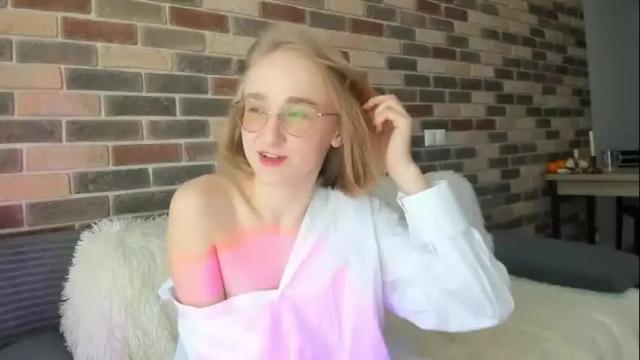 Image 8 of _ruby_kim Stream on Chaturbate on 2 months ago