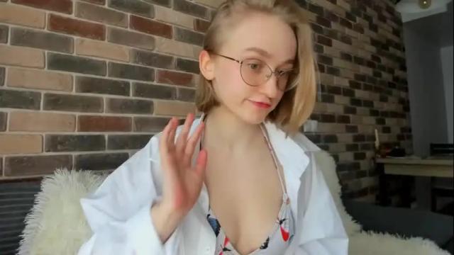 Image 3 of _ruby_kim Stream on Chaturbate on 1 month ago