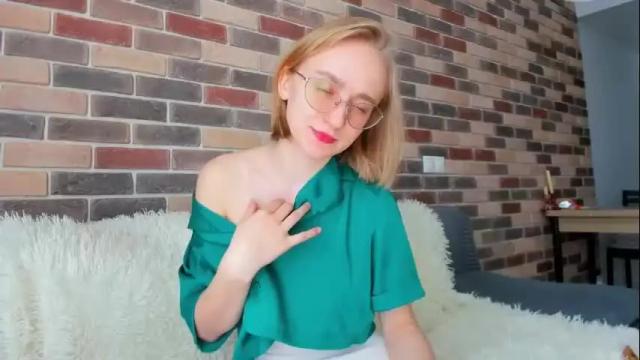 Image 2 of _ruby_kim Stream on Chaturbate on 1 month ago