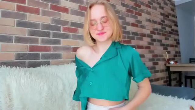 Image 6 of _ruby_kim Stream on Chaturbate on 1 month ago