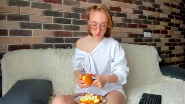 Image 12 of _ruby_kim Stream on Chaturbate on 23 days ago