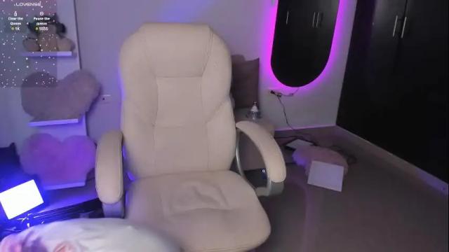 Image 2 of _sabrinamoon Stream on Chaturbate on 19 days ago